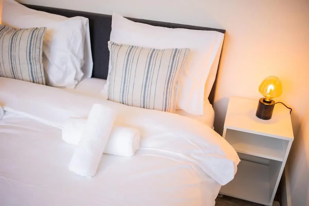 Heavenly Two-Bedroom Apartment Eindhoven