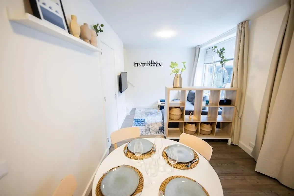 Heavenly Two-Bedroom Apartment Eindhoven